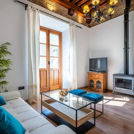 Apartment Carreteria - Design & Comfort - Prime Area